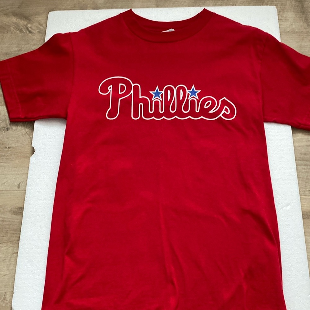 Phillies Short sleeve Chase Utley T shirt. Small